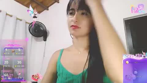 Snapshot of lexi19_ chatting on May 11, 1:22 am lexi19_ online show from May 11, 1:22 am