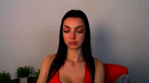 Alexia online show from May 7, 1:05 pm