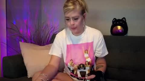 Lexi online show from September 26, 6:06 am