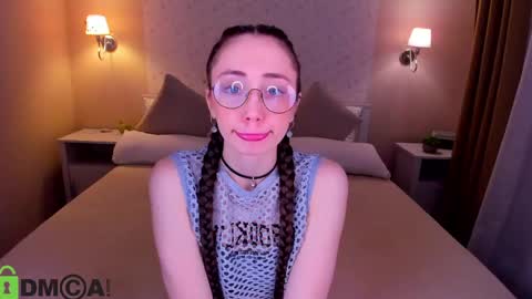 Snapshot of lexi_split chatting on May 5, 1:46 am Lexi GTM2 MonWedThurSatSun 1000am-400pm online show from May 5, 1:46 am