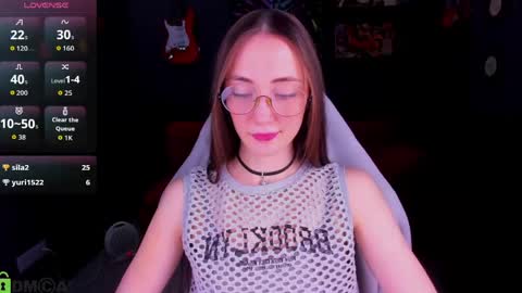 Snapshot of lexi_split chatting on May 9, 1:44 am Lexi GTM2 MonWedThurSatSun 1000am-400pm online show from May 9, 1:44 am