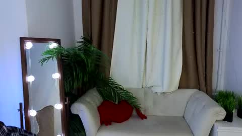 Vicki online show from September 26, 4:00 pm