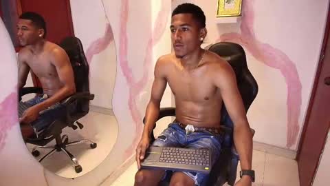 Snapshot of lexianddeker chatting on September 23, 2:53 pm Lexi  Derek online show from September 23, 2:53 pm