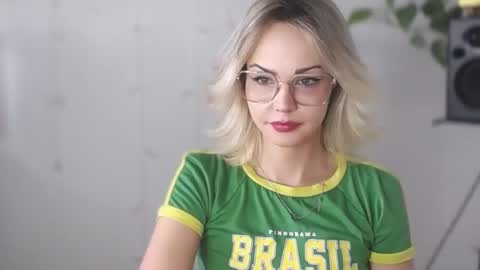 Lexie online show from January 9, 11:03 am