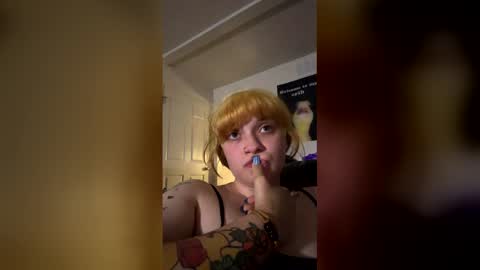 lexiestar22 online show from May 26, 2:29 am
