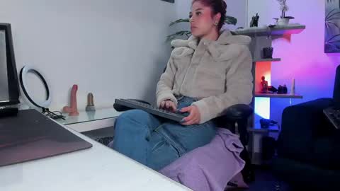 Lexie  online show from May 22, 12:11 pm