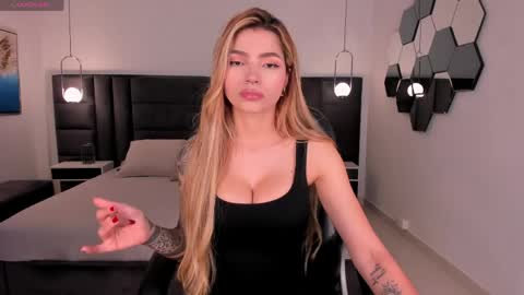 Lexie  online show from May 12, 6:16 pm