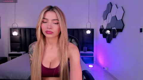 Lexie  online show from May 13, 7:55 pm