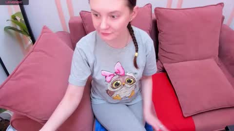 Snapshot of lexihoward chatting on February 5, 6:51 am Lexi online show from February 5, 6:51 am