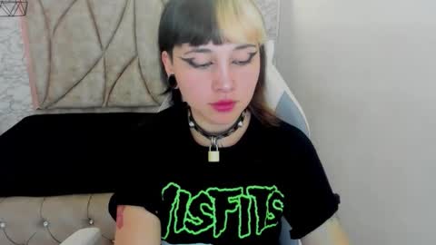 Snapshot of lexrosse chatting on February 2, 7:23 pm lexrosse online show from February 2, 7:23 pm