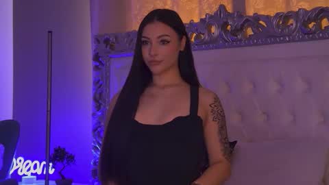 LexyBanks online show from March 2, 8:10 am