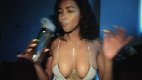 Snapshot of lexy_squirt_queen chatting on April 27, 12:47 pm LEXY - Independent account online show from April 27, 12:47 pm