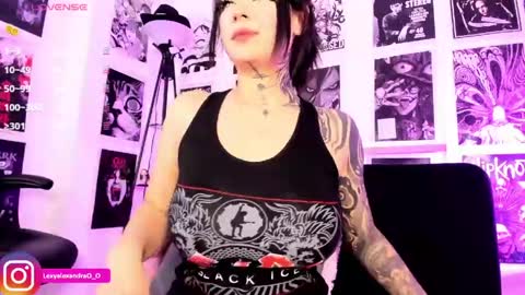 Snapshot of lexyjoyce chatting on May 6, 5:07 pm LexyJoyce online show from May 6, 5:07 pm