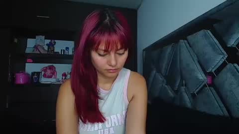 Snapshot of leydysexlover chatting on September 15, 12:21 am Leydy online show from September 15, 12:21 am