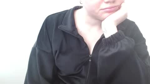 Leyla online show from May 14, 6:53 am