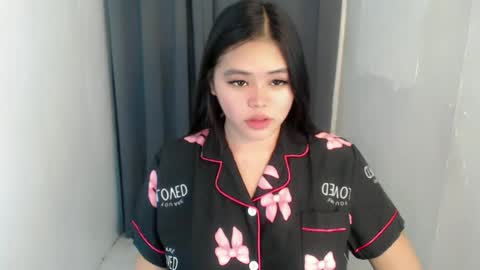 Snapshot of lhara_cumming chatting on June 25, 11:42 pm LHARA online show from June 25, 11:42 pm