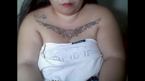 Snapshot of lhiannash33 chatting on October 15, 10:04 am lhiannash33 online show from October 15, 10:04 am