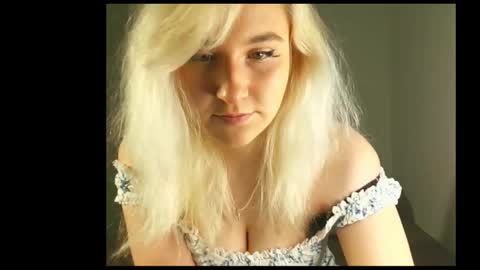 Snapshot of li_gong_ chatting on February 10, 8:24 pm li_gong_ online show from February 10, 8:24 pm