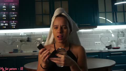 Hey Im Alexa  tg online show from December 16, 8:20 am