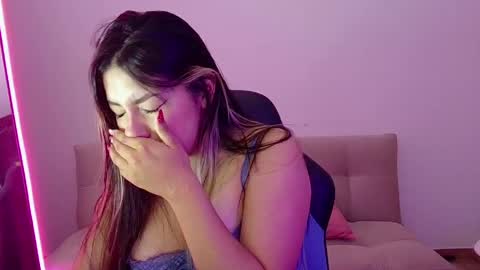 Snapshot of lia_14_ chatting on April 3, 11:25 pm Lia online show from April 3, 11:25 pm