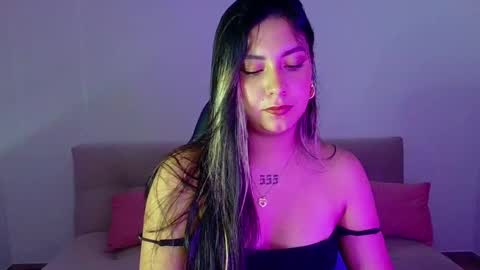Snapshot of lia_14_ chatting on April 18, 1:09 am Lia online show from April 18, 1:09 am