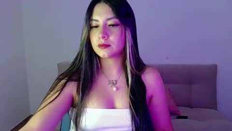 Snapshot of lia_14_ chatting on April 21, 11:40 pm Lia online show from April 21, 11:40 pm
