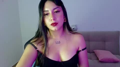 Snapshot of lia_14_ chatting on April 24, 12:35 am Lia online show from April 24, 12:35 am