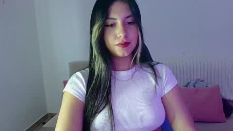 Snapshot of lia_14_ chatting on May 1, 10:36 pm Lia online show from May 1, 10:36 pm