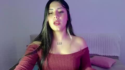 Snapshot of lia_14_ chatting on May 7, 1:11 am Lia online show from May 7, 1:11 am