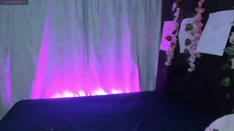 Snapshot of lia__harry chatting on July 10, 2:49 am lia__harry online show from July 10, 2:49 am