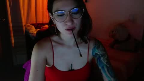 liliana online show from May 12, 5:59 am