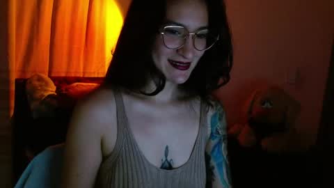 liliana online show from May 13, 6:22 am