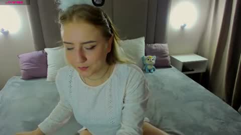 Snapshot of lia_candy_ chatting on July 5, 1:45 am Lia online show from July 5, 1:45 am