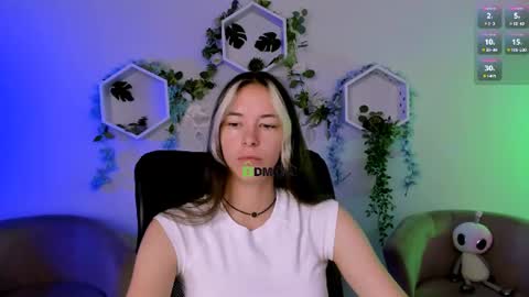 lia_dream_ online show from July 3, 8:32 am