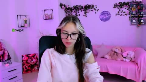 lia_dream_ online show from July 20, 10:39 am