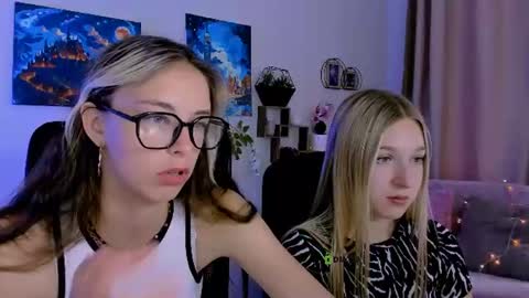 lia_dream_ online show from July 28, 9:04 am