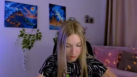 lia_dream_ online show from July 28, 12:48 pm