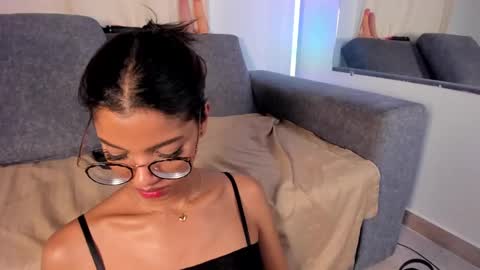 Snapshot of lia_girl2 chatting on February 4, 5:55 pm Lia online show from February 4, 5:55 pm