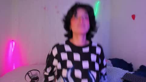 Snapshot of lia_leandro888 chatting on February 14, 9:33 pm lia_leandro888 online show from February 14, 9:33 pm