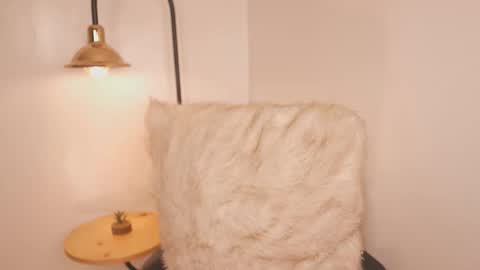 liaa online show from March 4, 12:05 am