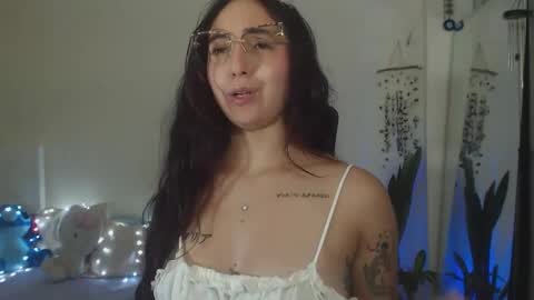 Snapshot of lia_nanami chatting on March 10, 12:15 am Lia online show from March 10, 12:15 am