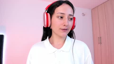 Little Queen Lia  online show from January 19, 2:57 am