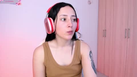 Little Queen Lia  online show from February 4, 1:13 am