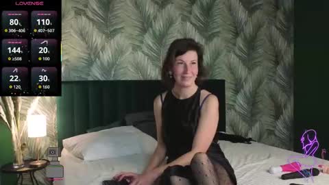 Snapshot of lia_reyn chatting on September 12, 2:11 am lia_reyn online show from September 12, 2:11 am