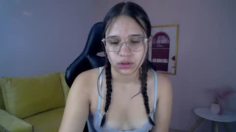 Snapshot of lia_rose_ch chatting on June 19, 12:31 pm lia_rose_ch online show from June 19, 12:31 pm