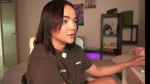 Snapshot of lia_russo_ chatting on April 21, 9:50 pm Lia online show from April 21, 9:50 pm