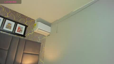 Snapshot of lia_savage chatting on March 3, 1:17 pm online show from March 3, 1:17 pm