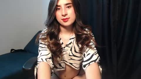 liaaa online show from August 3, 10:35 pm
