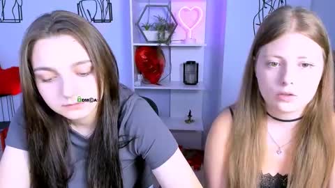 Snapshot of lia_sunset chatting on September 15, 5:51 am Lia online show from September 15, 5:51 am