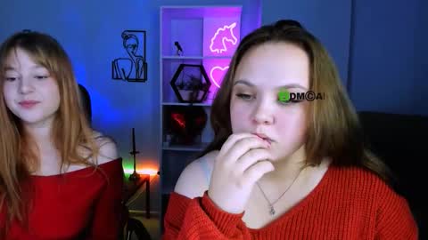 Snapshot of lia_sunset chatting on October 2, 7:10 pm Lia online show from October 2, 7:10 pm